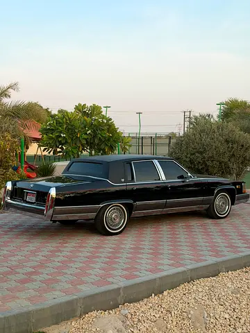 1991 Cadillac Fleetwood Brougham d’Elegance - Japanese Specs