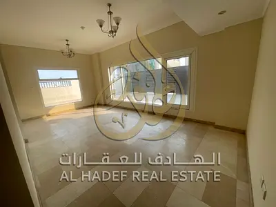 بنتهاوس غرفتين وصالة للإيجار في القليعة | 65 ألف | تكييف وصيانة وباركن مجاني للإيجار السنوي في الشارقة – منطقة القليعة