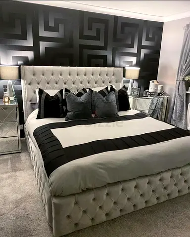 Brand New 200*200 super king size chesterfield bed with luxury botton designs