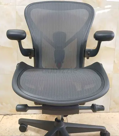 Remastered Size B Herman Miller Aeron fully loaded