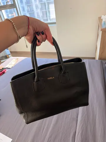 Black Furla leather bag - classic everyday handbag