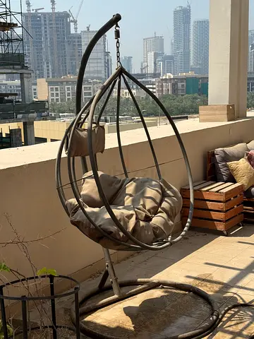Egg chair