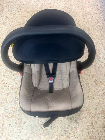 Used infant car seat with canopy - good condition