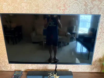 Samsung 55-inch LED TV - Good Working Condition