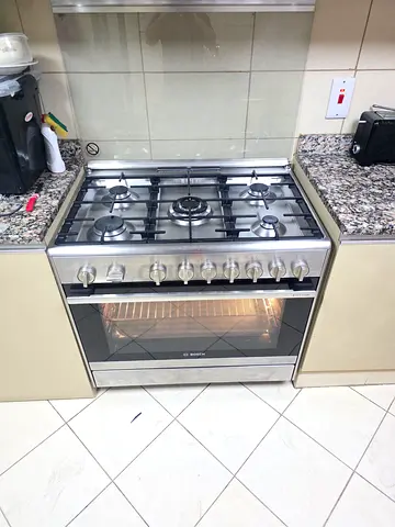 Bosch electric cooker 90 by 60 cm latest model perfect working
