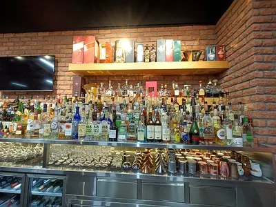 Bartenders and waiters for celebrations, parties and events