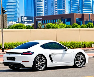 صورة 6 لـ 2017 Porsche CAYMAN