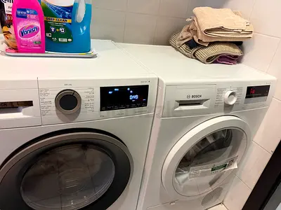 Bosch washing machine and dryer set, series 4
