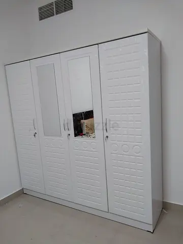 White 4-Door Wardrobe with Mirror - Good quality