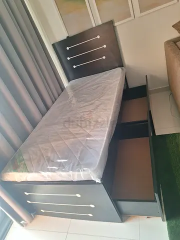 BRAND NEW SINGLE STORAGE BED FOR SALE