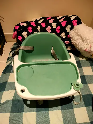 Portable Baby Booster Seat / Feeding Chair - Green