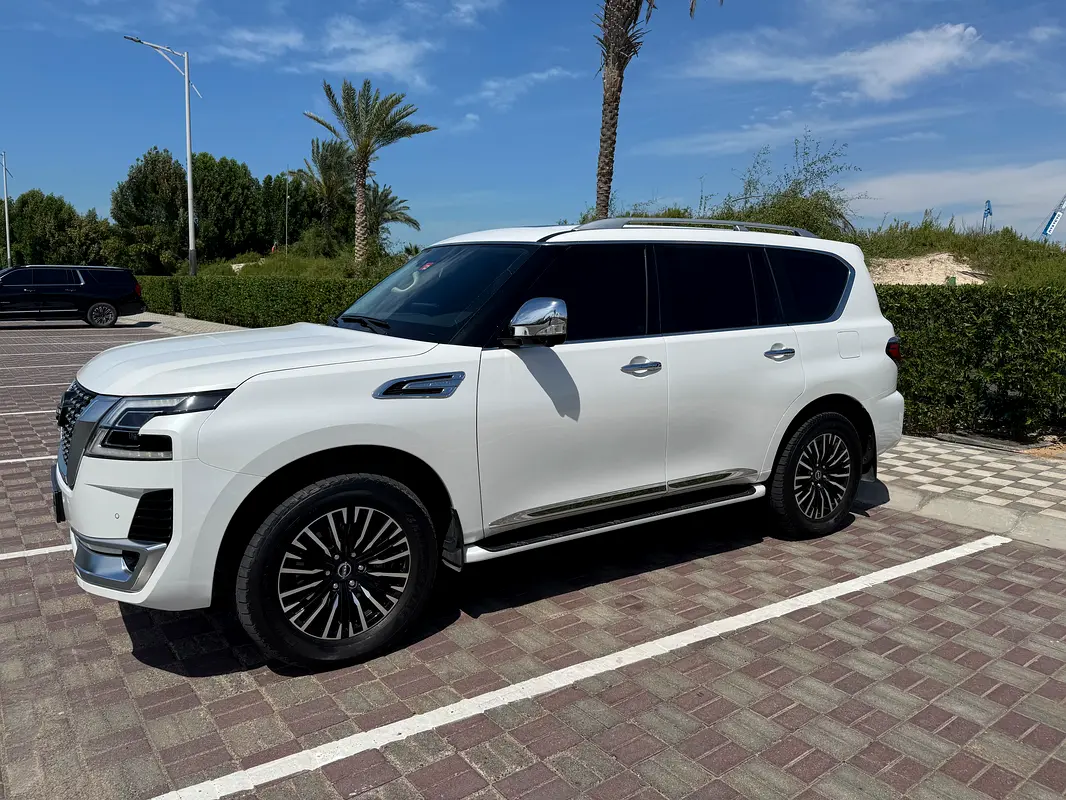 2023 Nissan Patrol SE Platinum City