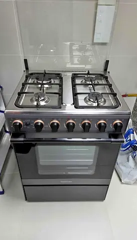 Toshiba 4 burner gas cooker 60by60 cm