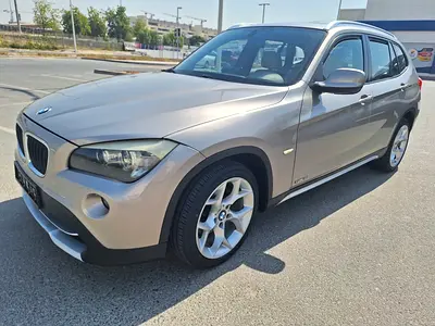 صورة 6 لـ 2011 BMW 1-SERIES
