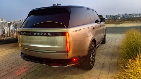 2023 Land Rover Range Rover P400 SE - Canadian Specs
