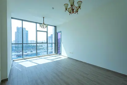 LOWER FLOOR - 1 CHEQUE PAYMENT - CLOSED KITCHEN
