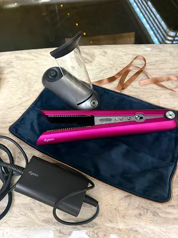 Dyson hs03 Airwrap and Straightener set - used, good condition