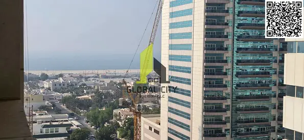 شقة بإطلالة جزئية على البحر، غرفتا نوم رئيسيتان للإيجار في برج عجمان وان، البرج رقم 5، مع موقف سيارات وشرفة مزدوجة، المساحة الإجمالية 1440 قدم مربع، ا