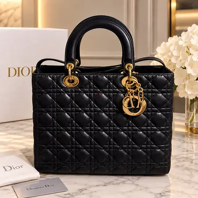 Christian Dior Lady Dior Bag – Black
Authentic Christian Dior,