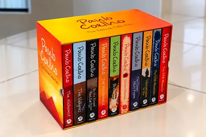 Paulo Coelho The Deluxe Collection - 10 Book Box Set - Brand New