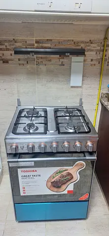 1 yr old Toshiba gas burner and oven. Excellent condition. Available for 800 dhs.