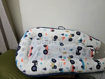 Baby lounger/infant nest - light printed fabric, gently used