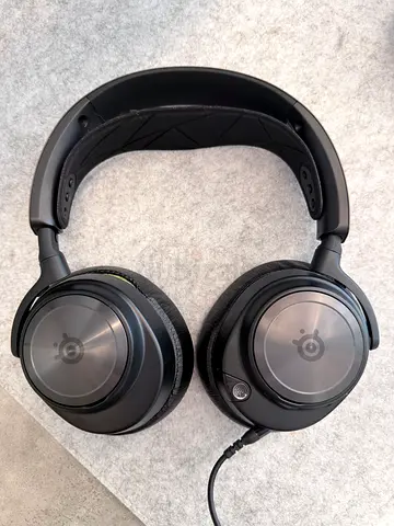 SteelSeries Arctis Nova Pro Wired + GameDAC Gen 2