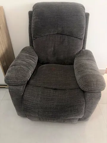 Recliner in good condition 3 years use