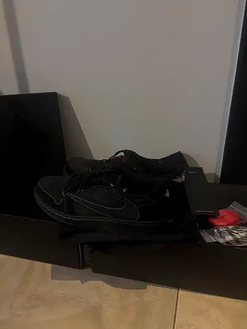 Travis Scott Phantoms