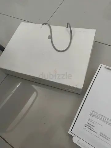 Apple MacBook Pro box with original packaging (used)