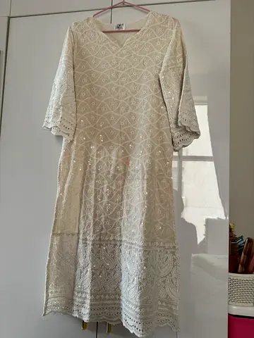 Chikankari pure cotton kurti