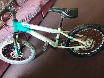 Used twice mountain bike - 20/24 inch frame, good condition