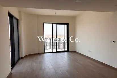 CORNER UNIT | HUGE BALCONY | MID FLOOR
