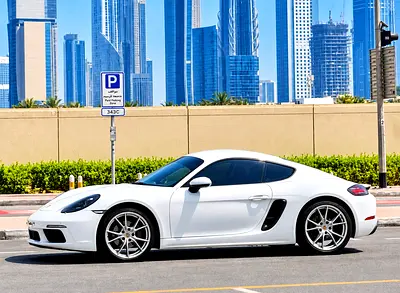 صورة 8 لـ 2017 Porsche CAYMAN
