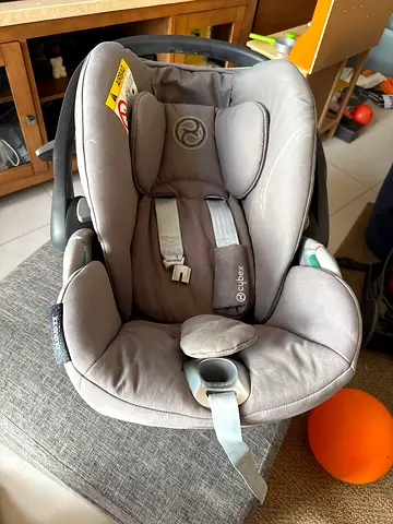 Cybex infant car seat (grey) - good condition