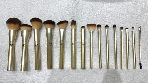 Makeup brushes set of 15