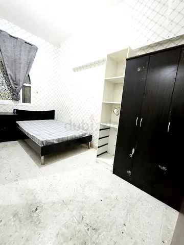 Mushrif mall near furnished single male room