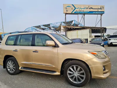 Lexus LX570 S V8 5.7L Full Option Model 2010