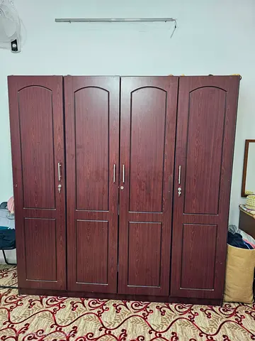 4 door cupboard