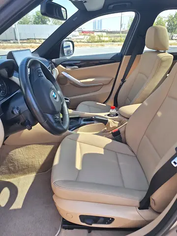 صورة 9 لـ 2011 BMW 1-SERIES