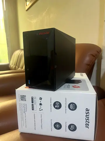 ASUSTOR AS5202T NAS + 2TB SSD