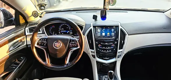 صورة 9 لـ 2014 Cadillac SRX