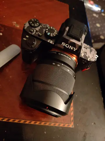 Sony A7ii mirrorless camera with 28-70mm kit lens - good condition