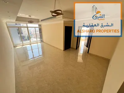 مقابل كنز مول  تشطيبات راقيه  مساحه كبيره  بلكونه اطلاله مفتوحه  تكييف مركزي  3 حمام  غرفه ماستر  سهل لمخرج الشارقه ودبي