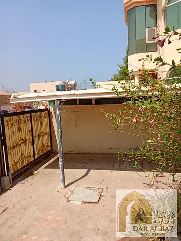Elegant 4-Bedroom Villa for Annual Rent in Al Raffa A great opportunity to rent a spacious and family-friendly