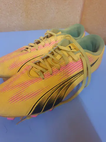 football shoes puma ultra play (size 44.5)