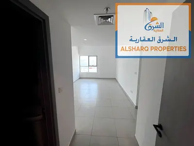 أول ساكن_خزائن بالحائط_غرفة ماستر_بلكونه مع اطلاله_2 حمام_موقع ممتاز