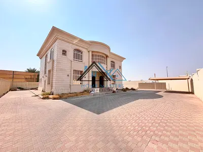 4 Br Villa | Private Entrance | Close to Park | Yard & Shaded Parking