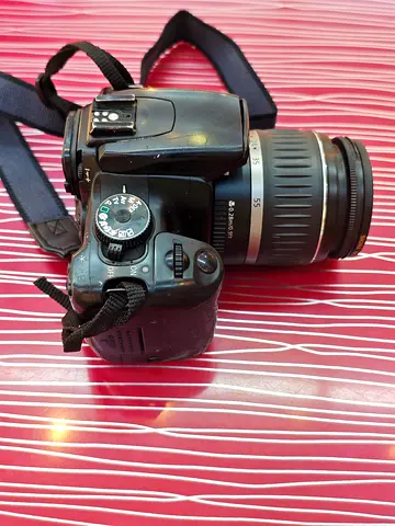 Canon EOS 400D DSLR camera