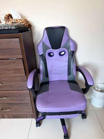 Purple ergonomic gaming/office chair - good condition